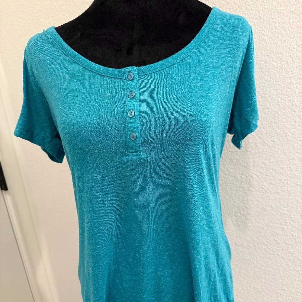 Oakley Shirt Women's Medium Blue Top - Picture 1 of 8